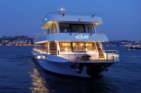 having romantic dinner on luxury yacht Bosphorus cruise