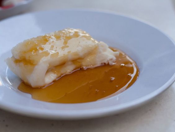 Kaymak and honey Turkish dessert