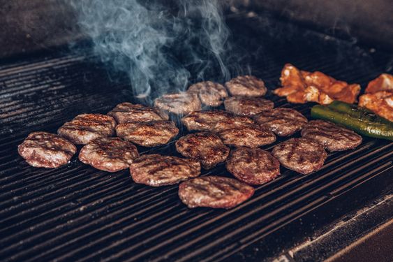  meat patties kofte Turkish street food