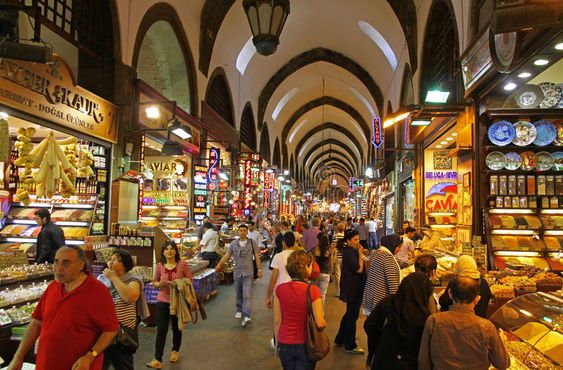 Shopping guide at Grand Bazaar Istanbul