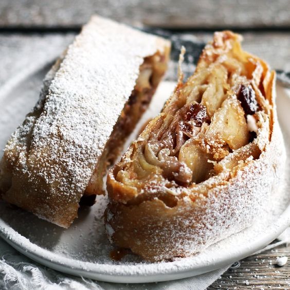 Viennese Apfelstruddel, Austrian dessert delicacy