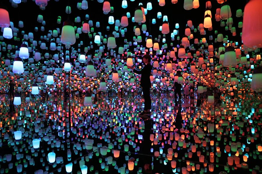 Digital art museum TeamLab Borderless