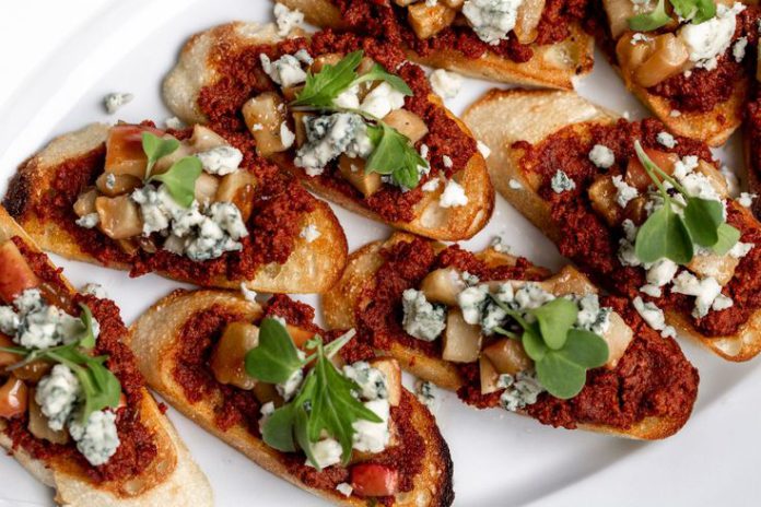 10 Delicious Italian Appetizers and Snacks to Start a Meal
