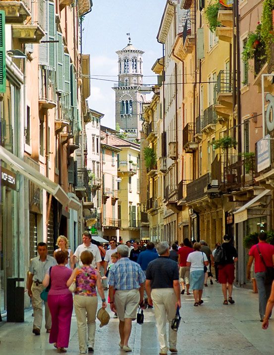 Via Mazzini, Verona