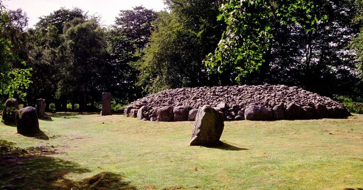 Clava Cairns